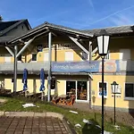 ゲストハウス Waldschloesschen Und Spezialitaetenrestaurant