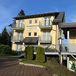 Waldschloesschen Und Spezialitaetenrestaurant 3* オーバーホーフ