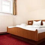 Waldschloesschen Und Spezialitaetenrestaurant 3* オーバーホーフ