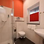 Waldschloesschen Und Spezialitaetenrestaurant 3* オーバーホーフ