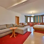 Waldschloesschen Und Spezialitaetenrestaurant ゲストハウス