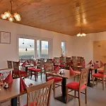 Waldschloesschen Und Spezialitaetenrestaurant ゲストハウス