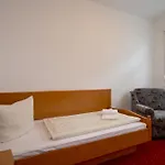 ゲストハウス Waldschloesschen Und Spezialitaetenrestaurant