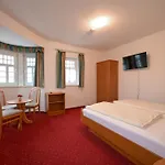 ゲストハウス Waldschloesschen Und Spezialitaetenrestaurant