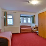 ゲストハウス Waldschloesschen Und Spezialitaetenrestaurant 3*