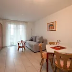 Waldschloesschen Und Spezialitaetenrestaurant オーバーホーフ