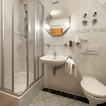 ゲストハウス Waldschloesschen Und Spezialitaetenrestaurant