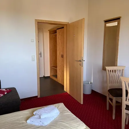 Waldschloesschen Und Spezialitaetenrestaurant 3*