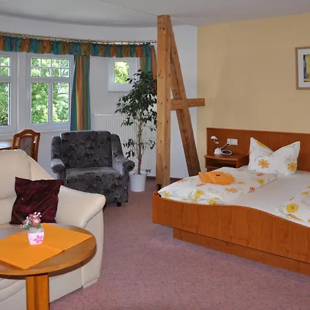 Gaststaette & Waldschloesschen * Oberhof (Thuringia)