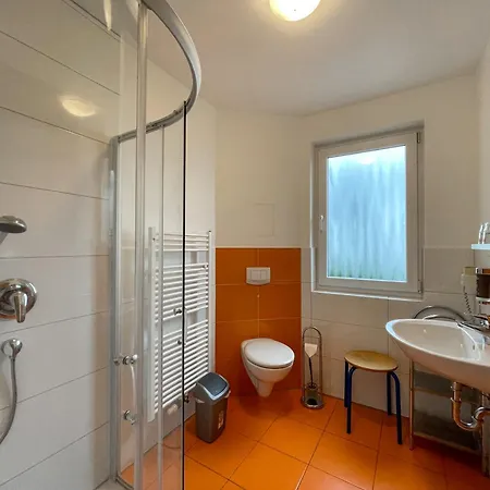 Waldschloesschen Und Spezialitaetenrestaurant Konukevi