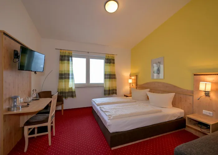 Waldschloesschen Und Spezialitaetenrestaurant Konukevi