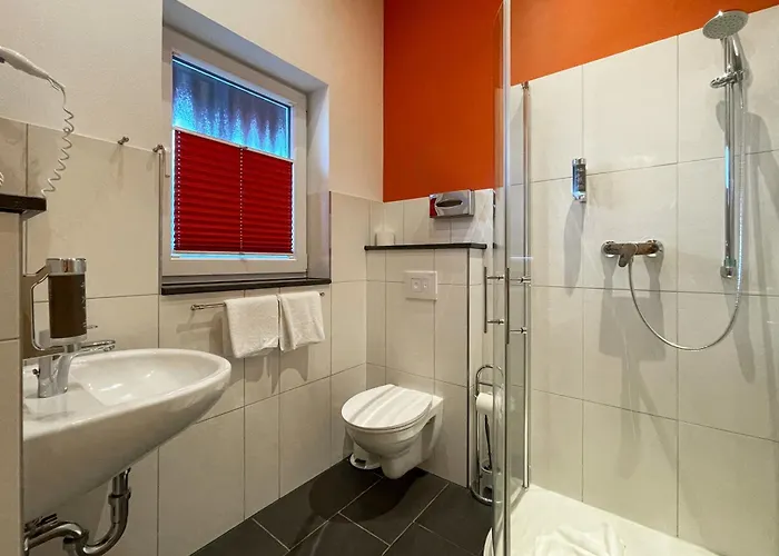 Waldschloesschen Und Spezialitaetenrestaurant Konukevi