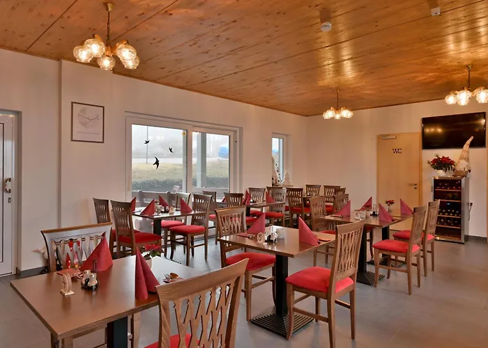 Waldschloesschen Und Spezialitaetenrestaurant Konukevi