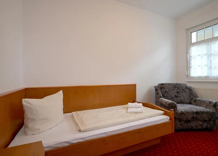 Konukevi Waldschloesschen Und Spezialitaetenrestaurant