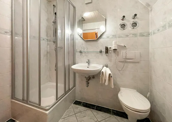 Konukevi Waldschloesschen Und Spezialitaetenrestaurant